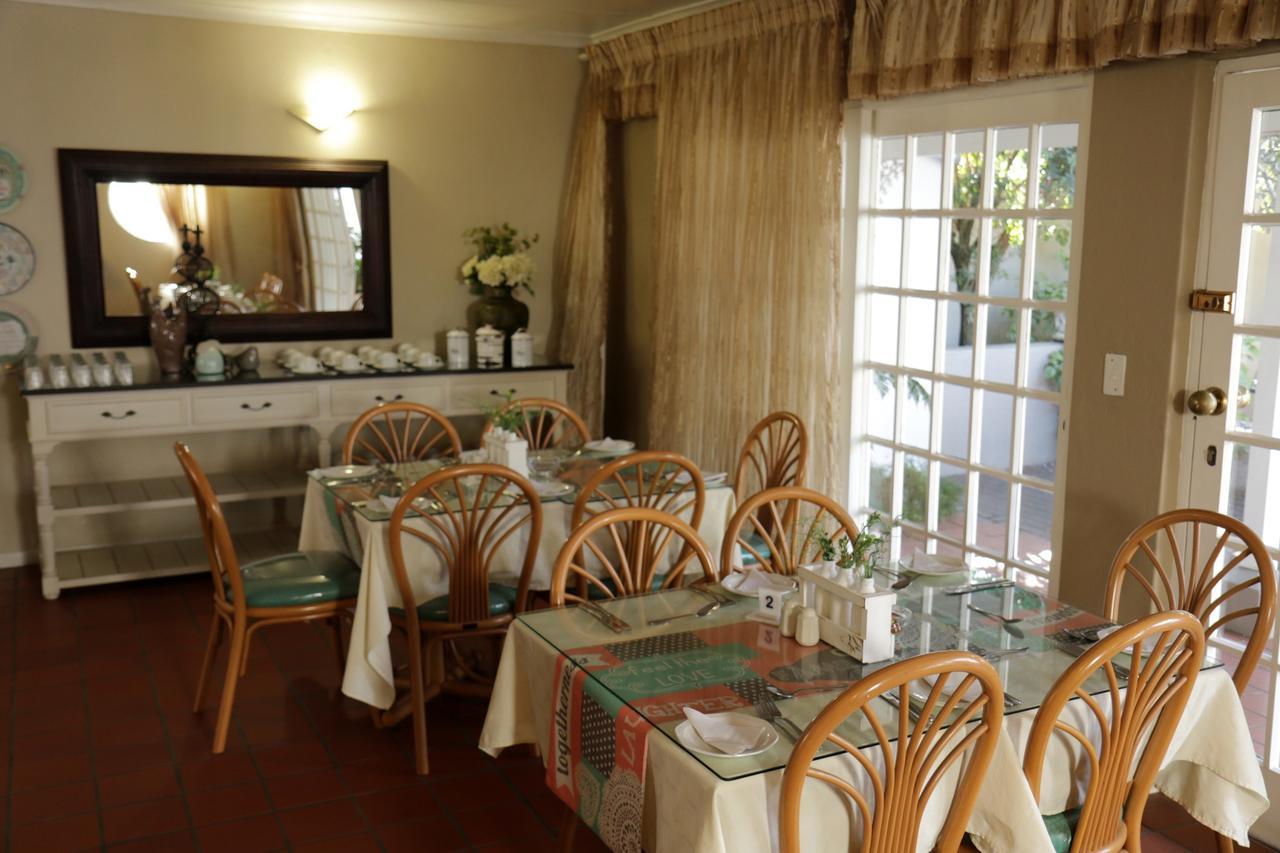 Oxford Lodge Vryheid Exterior photo